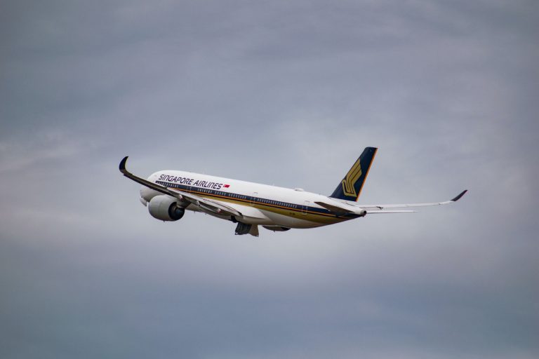 Singapore Airlines May Soon Be The First To Have A Fully-Vaccinated Crew